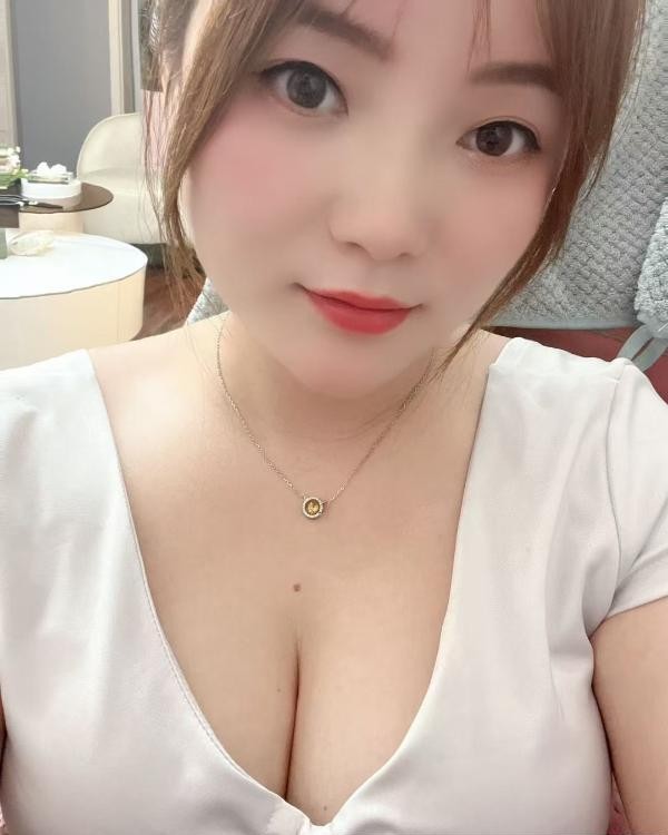 合肥大奶姐姐可深喉