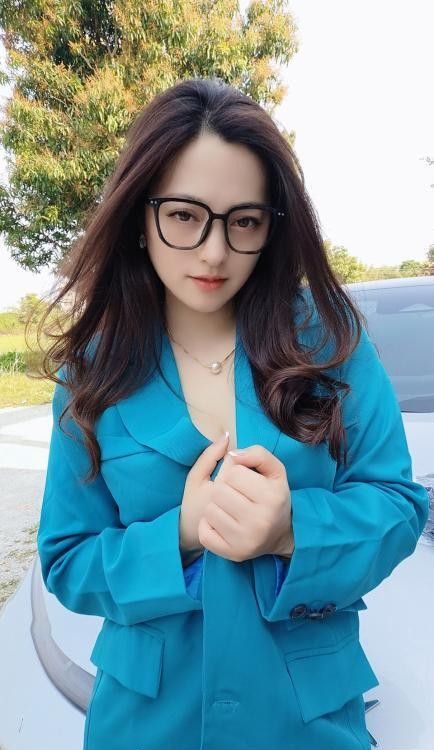 越秀熟女眼镜姐姐