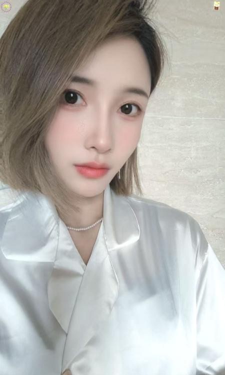 骨感的撩人美女