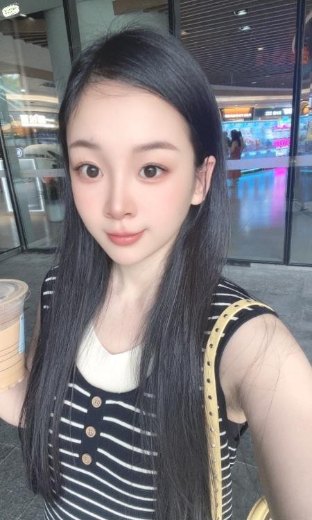 身材好嫩妹小星星