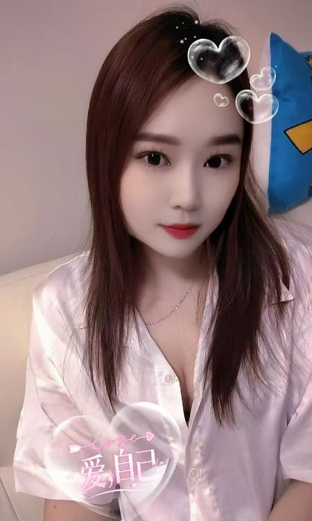 居家听话的乖乖女