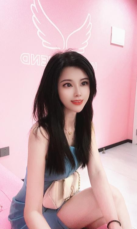 梅花园腿精依依