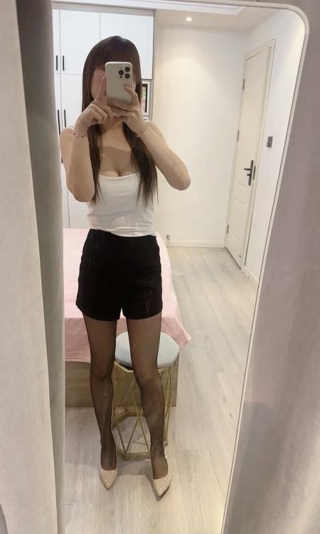 身材服务都不错的少妇