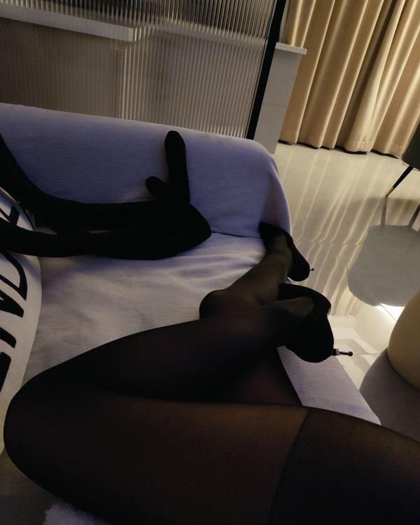 短发少女翻云覆雨