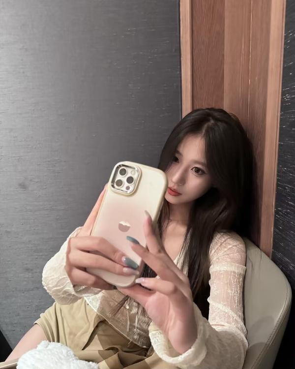 零零后闷骚清纯小妹