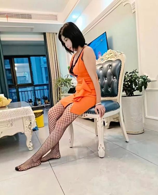 合肥黑丝长腿骚妇