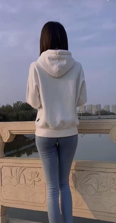 松江长腿美女瑶瑶