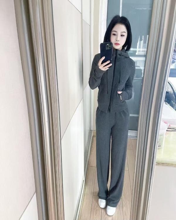 爱健身的小姐姐