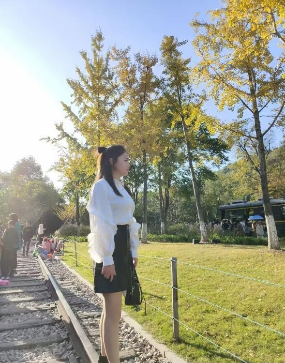 七堡御姐小欣欣