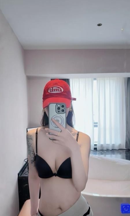 性价比超高美女铭铭