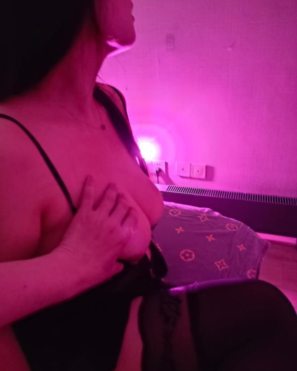 体验丰乳肥臀小七