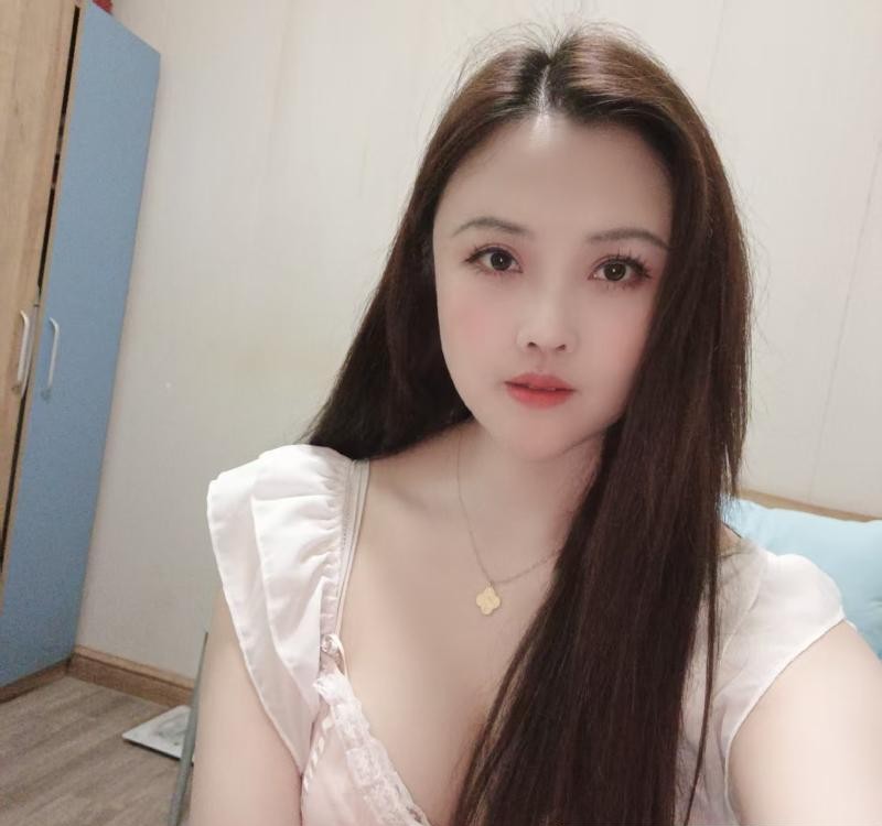 西乡美乳李一桐