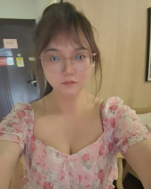 合肥眼睛妹回来了