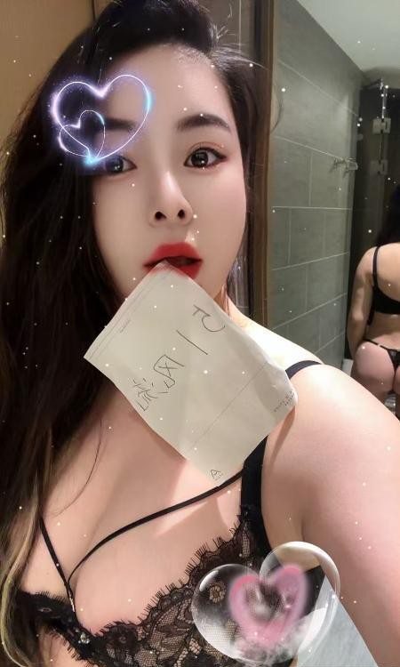 园区甜美E奶少妇