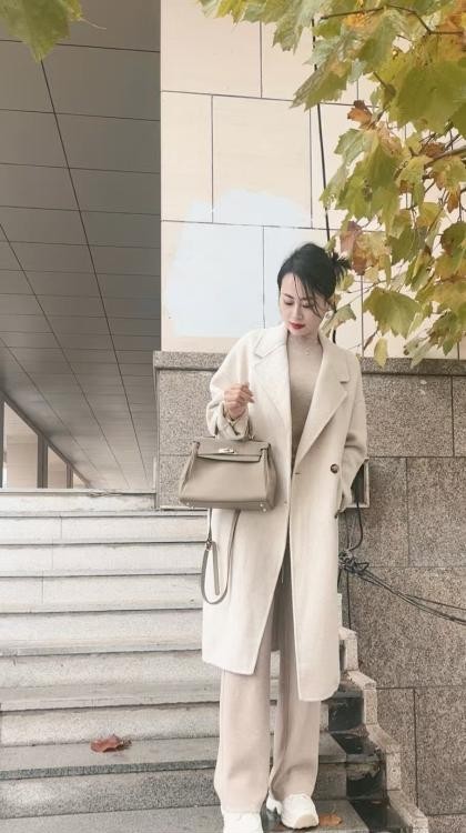 韵味十足的少妇