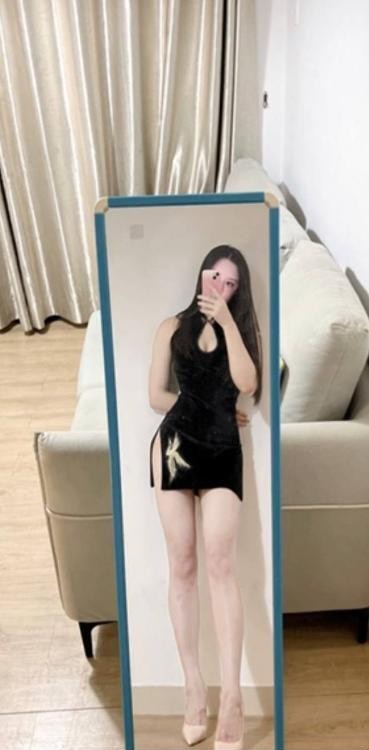 服务到位颜值妹子