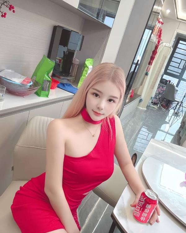 服务系气质小姐姐