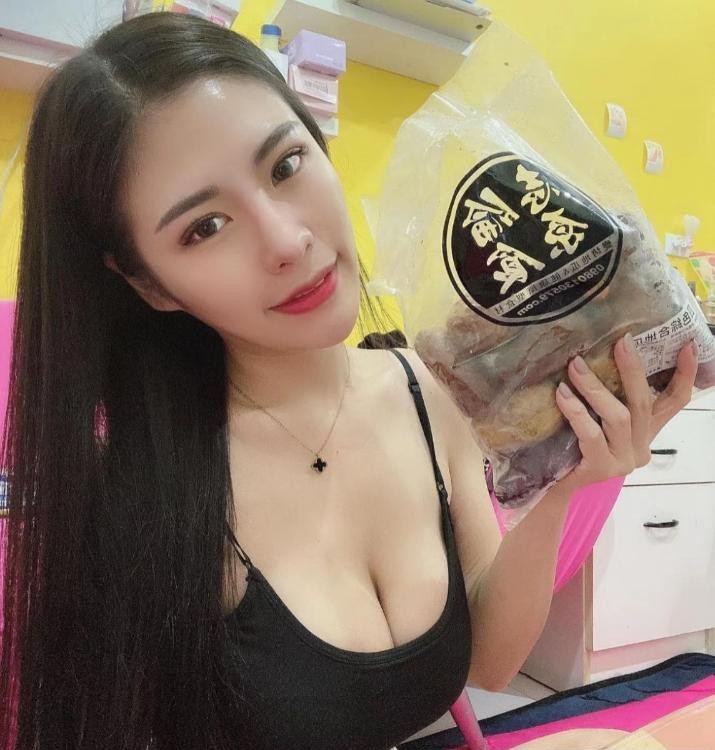 罗湖冷白皮美女