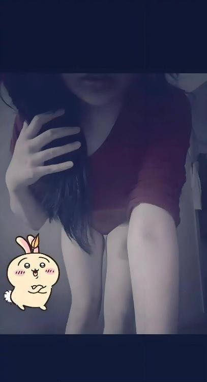 小巧玲珑甜妹妹