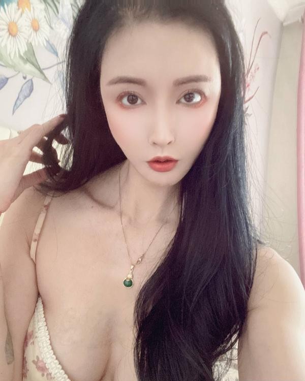 东区性感小姐姐