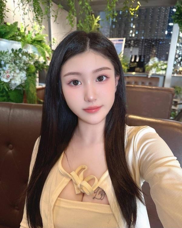 温柔粘人的沈彤