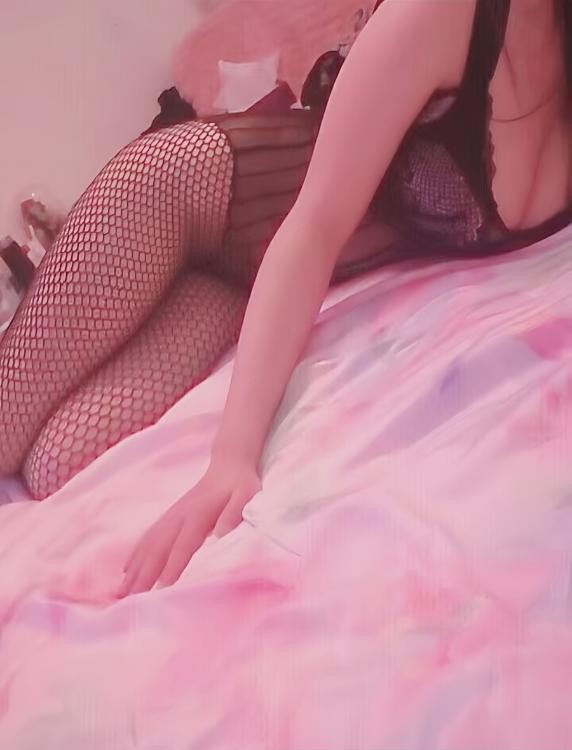 宝安性感大胸希恩