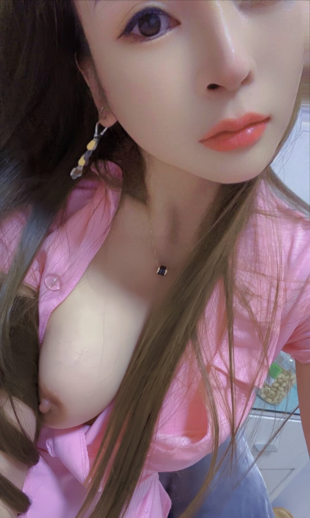 二刷武侯骚妹子小爱茜