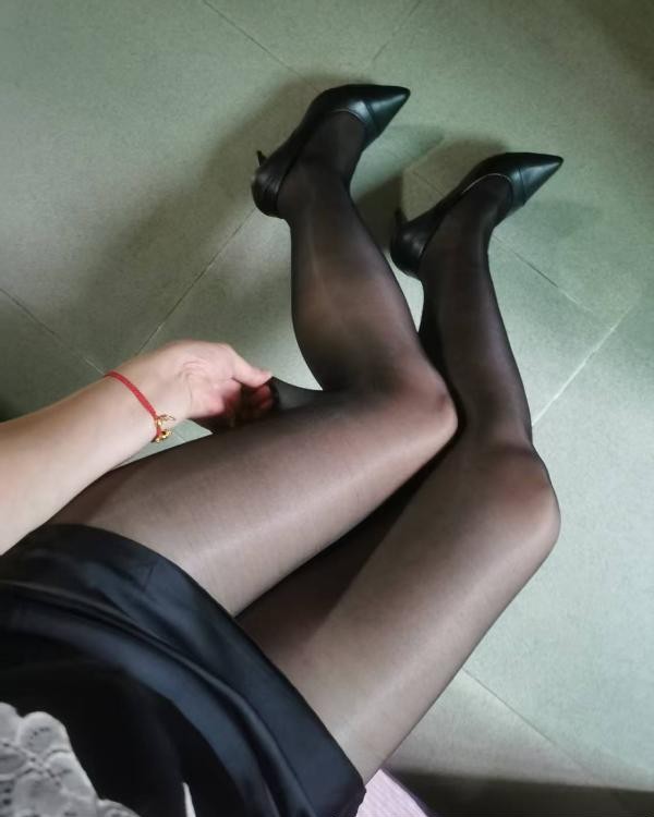 向南东村骚逼口活皇后