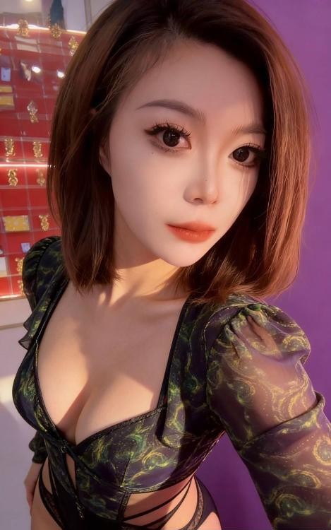 南城丰满短发少妇