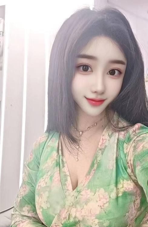 高颜瑜伽老师希希