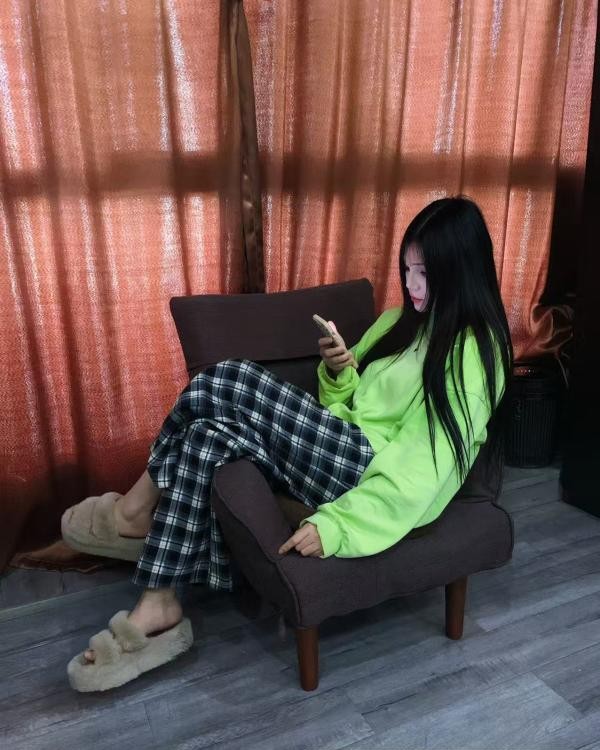 可萝可欲的喵喵姐姐