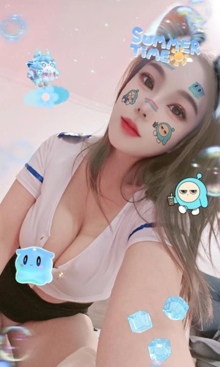 镜前紧B爆乳骚妹西西