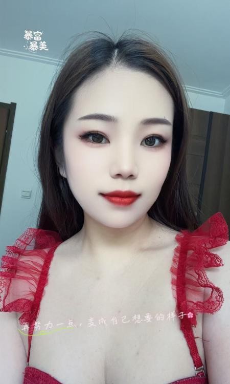 铁西蜜桃臀少妇
