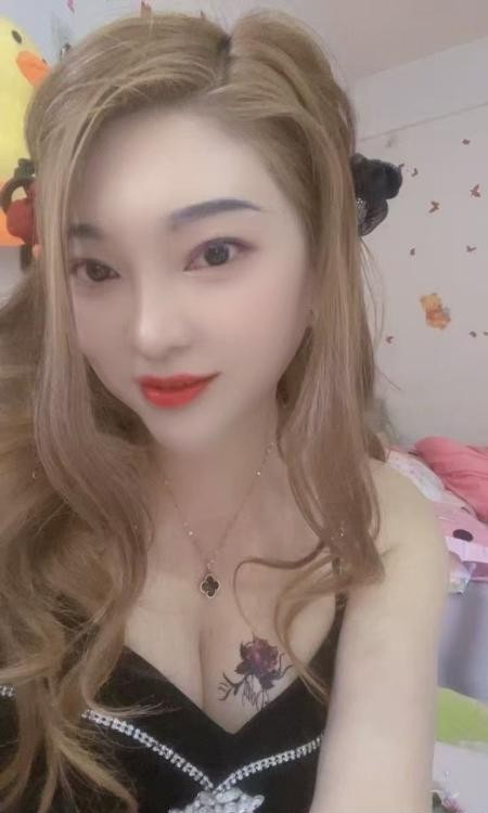 汉口大奶兰兰