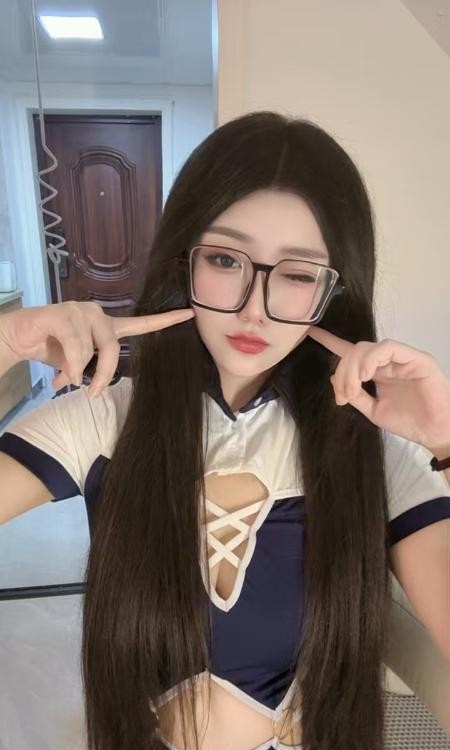性感制服小女友