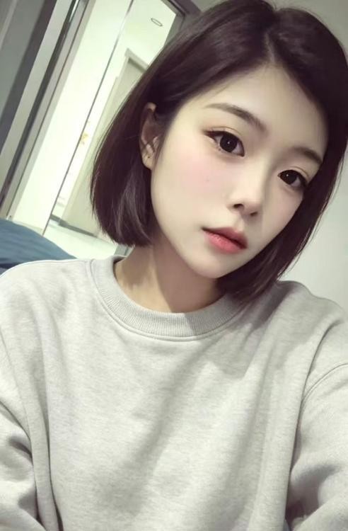 二刷短发美少妇