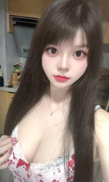 坂田女友闹闹