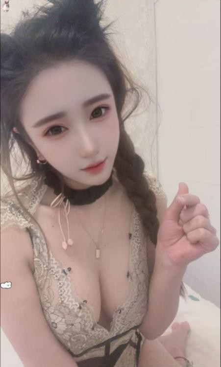 白云风骚活好媚儿