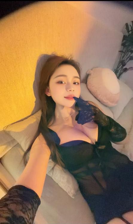 二刷南门大胸鲍鱼妹