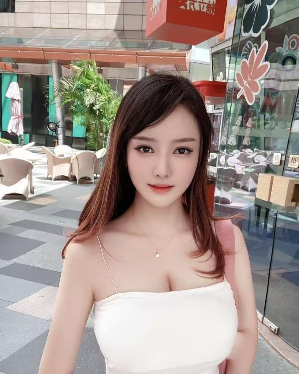 江岸骚货御姐水多多