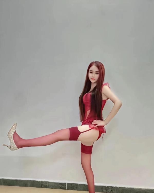 瑜伽老师灵儿