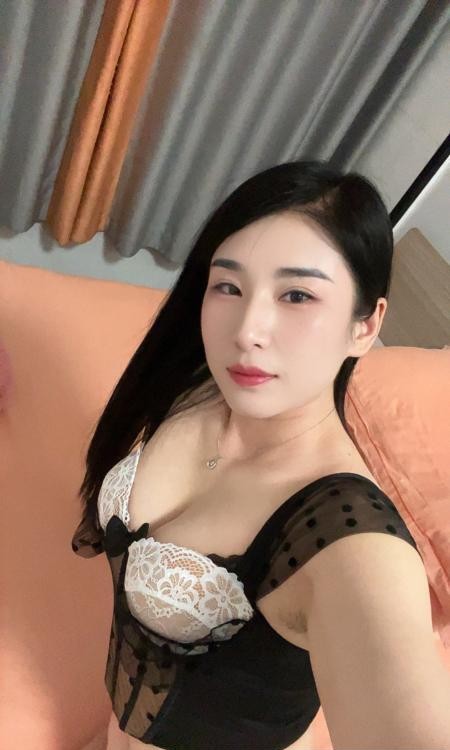 白云知心服务型姐姐