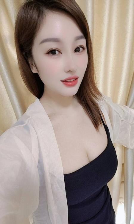 龙华居家蜜桃臀优优