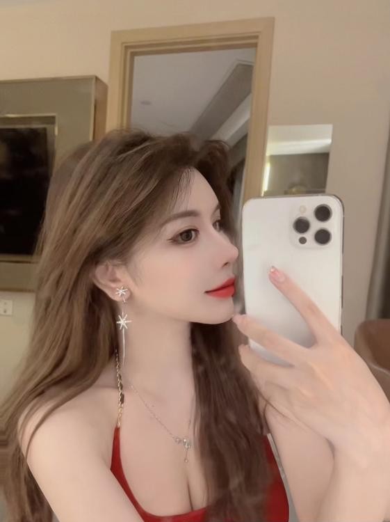 包河大胸美女