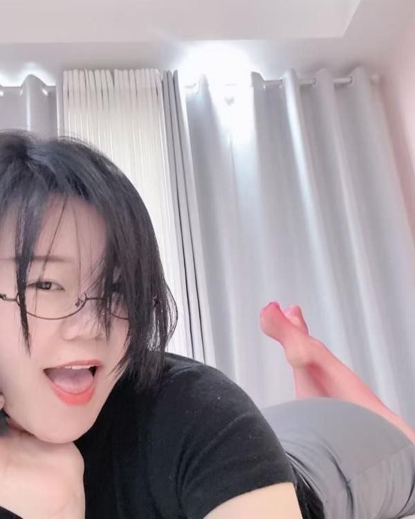 丰满美臀大奶少妇