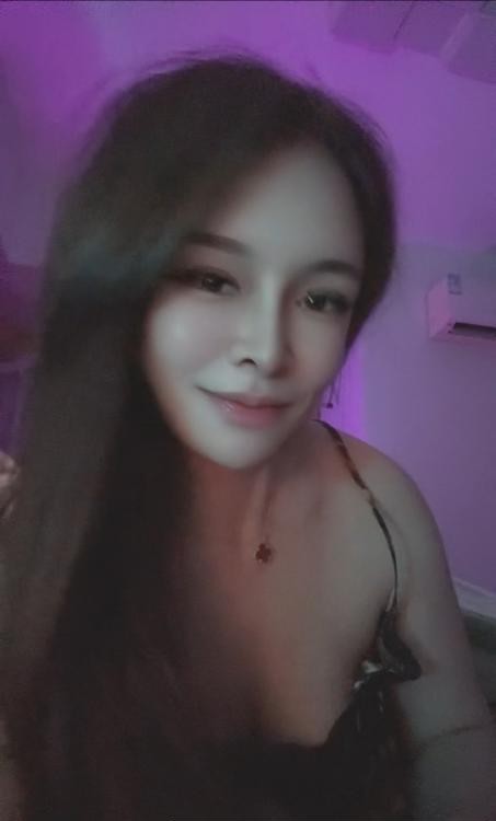 武昌肥臀水蜜桃小姐姐
