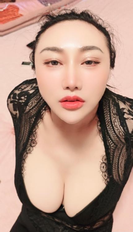大奶骚货