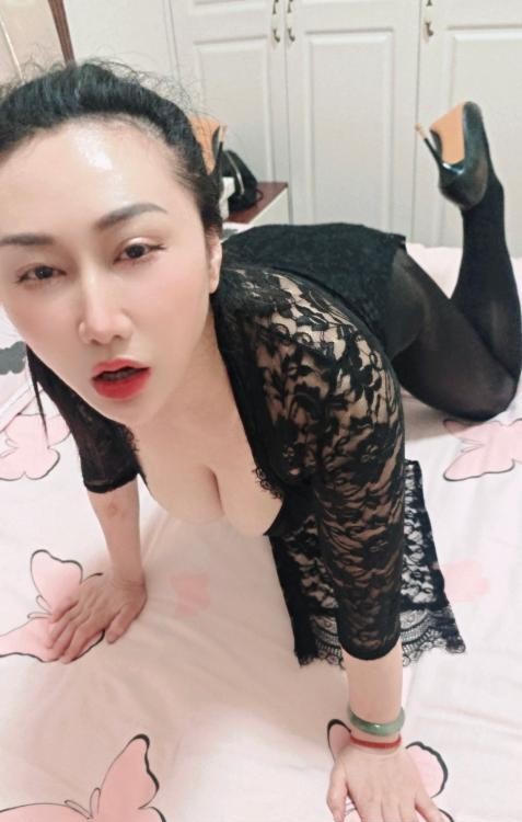 大奶骚货