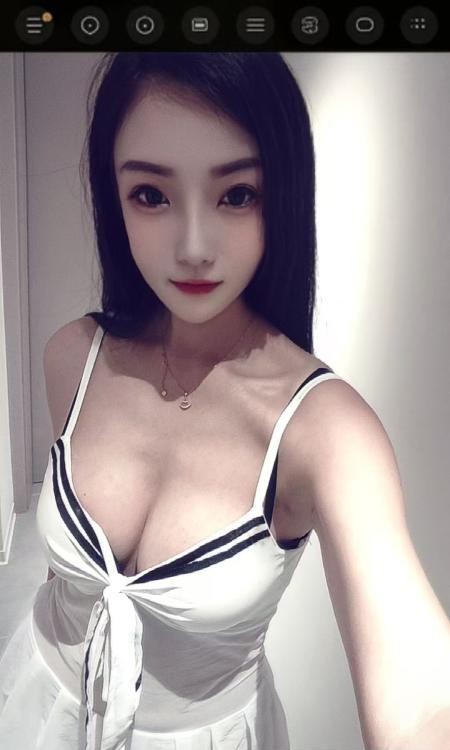 嫩穴佳佳水多多