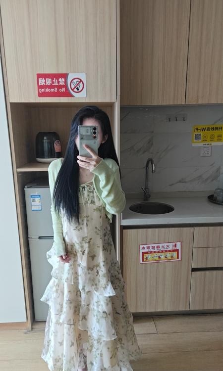 临平网红脸嫩妹